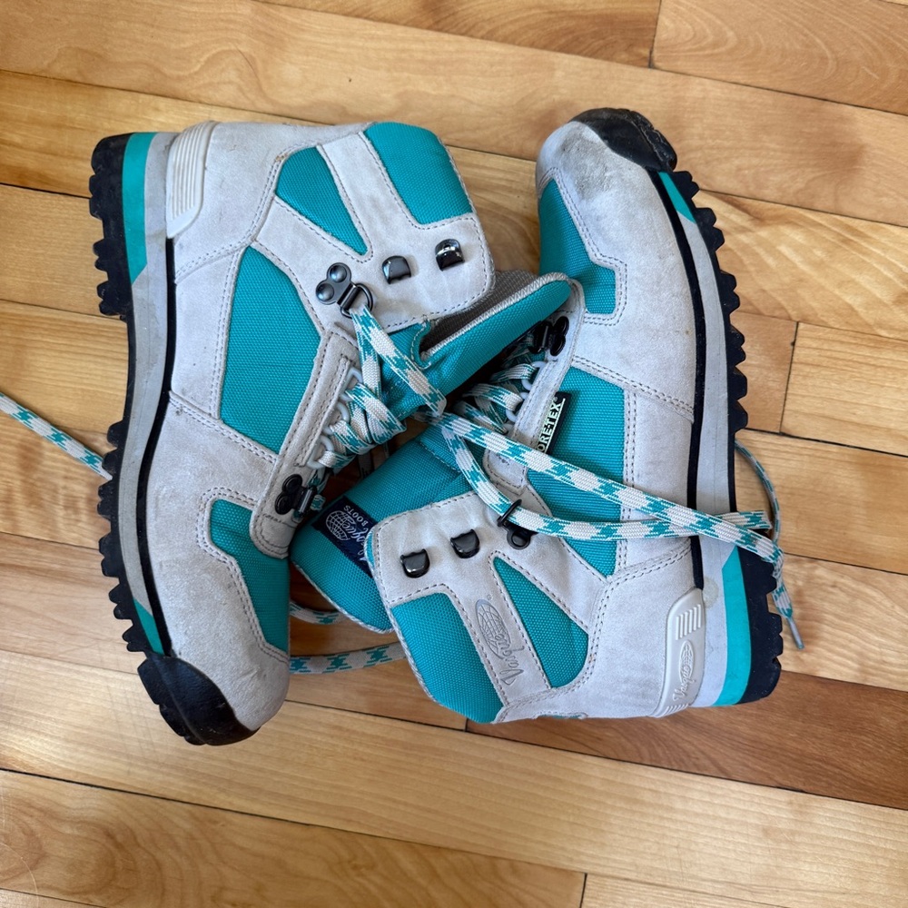Vasque Clarion '88 GTX Hiking Boots, size 9